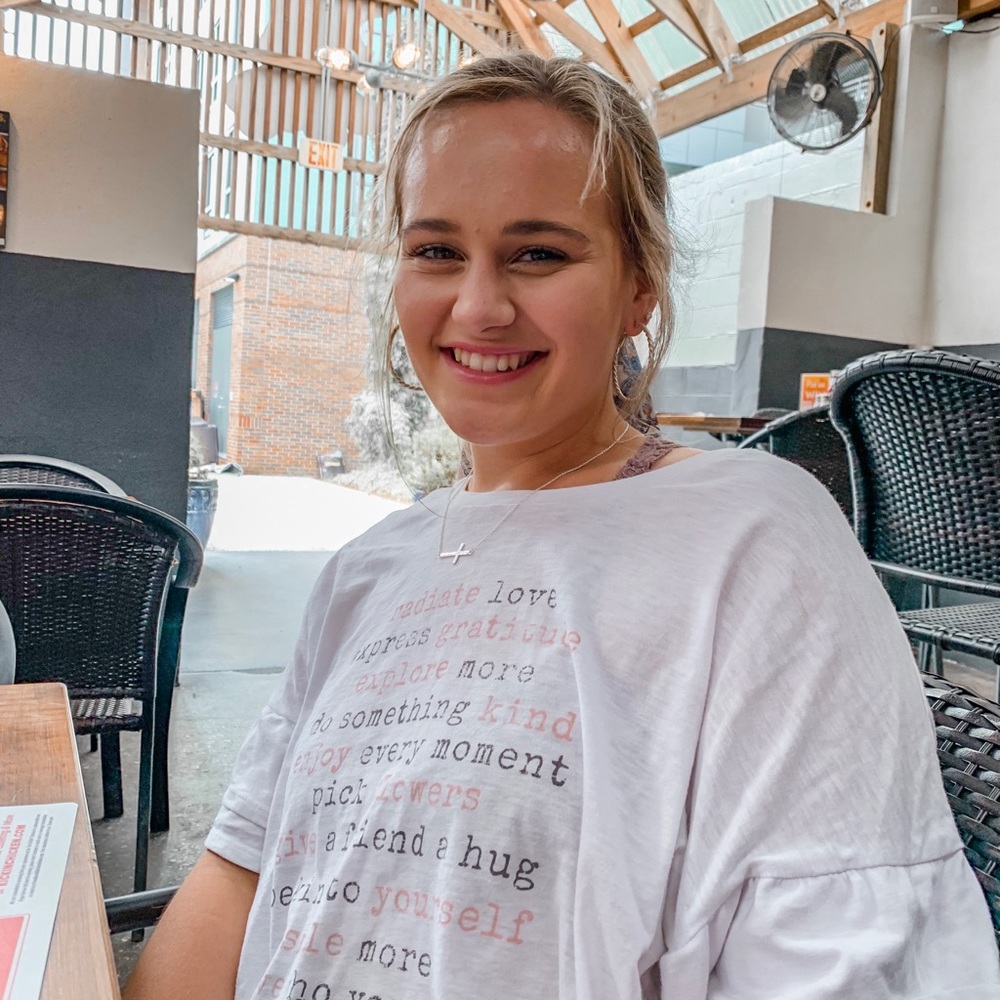 Meet your Posher, Cierra